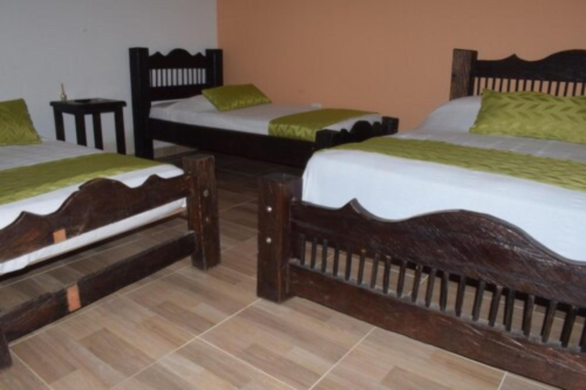 Hotel Parque De Los Arrieros مونتينيغرو المظهر الخارجي الصورة